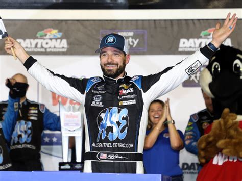 who won last night's xfinity race|NASCAR Xfinity Series results: Jeremy Clements wins at Daytona.